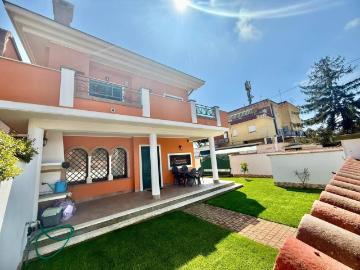 Villa Indipendente in affitto a Lido Dei Pini - Giardino