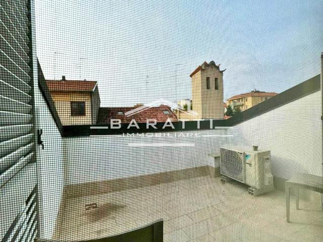Affitto Attico, in zona CENTRO STORICO, MANTOVA