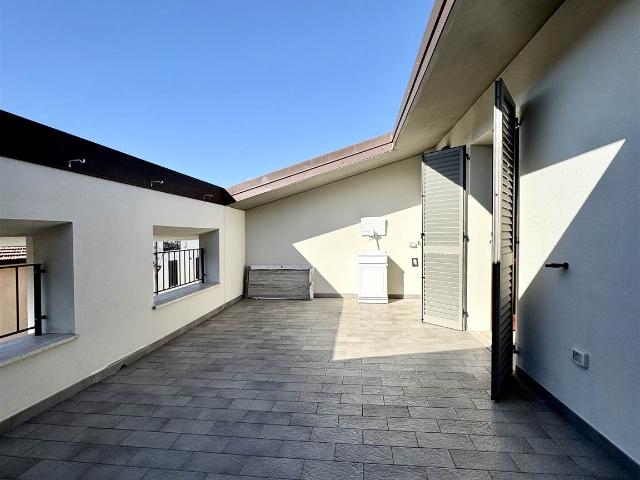 Affitto Attico, in zona SEANO, CARMIGNANO