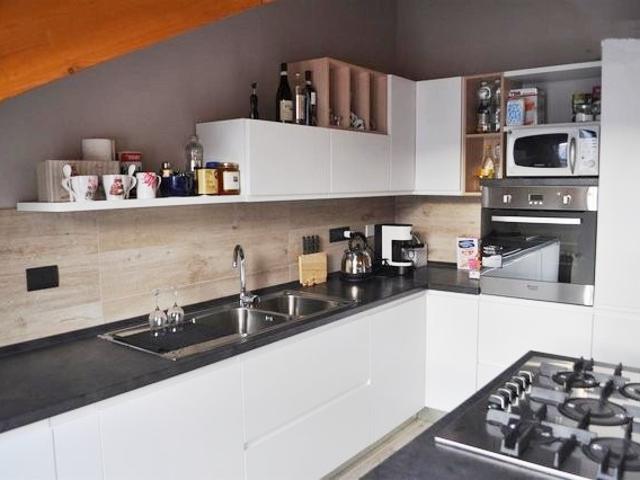 AFFITTO AMPIA MANSARDA SIGNORILE ZONA SANTA RITA rif. RIF. A 3025 Italia Affitti