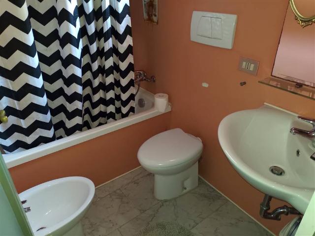 Affitto Appartamento, in zona MONTENERO BASSO, LIVORNO