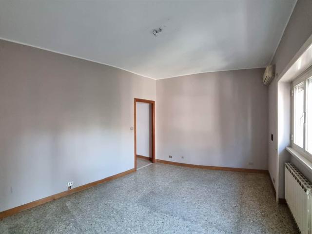 Affitto Appartamento, in zona NUOVO SALARIO, ROMA