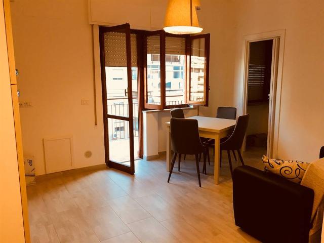 Affitto Appartamento, in zona NOTARBARTOLO, PALERMO