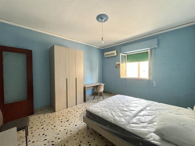 Affitto Appartamento, in zona ORETO, PALERMO