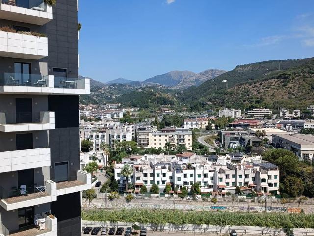 Affitto Appartamento, in zona ARBOSTELLA, SALERNO
