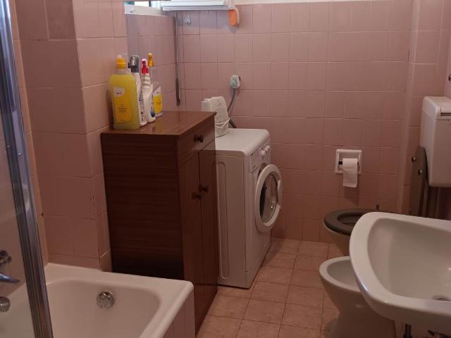 Affitto Appartamento, in zona BIUMO INFERIORE, VARESE