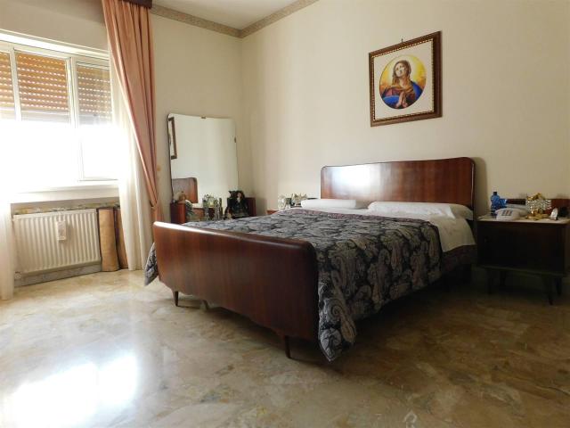 Affitto Appartamento, in zona C.SO V. EMANUELE, EROI, RISORGIMENTO, SAN CATALDO