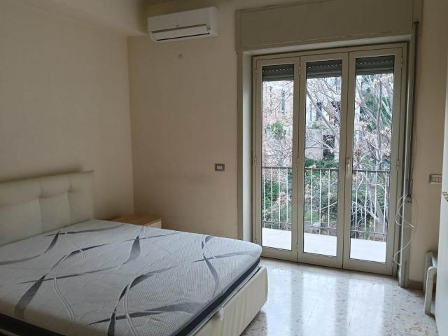 Affitto Appartamento, in zona C. STORICO: DUOMO, VIA GARIBALDI, C.SO CAVOUR, MESSINA