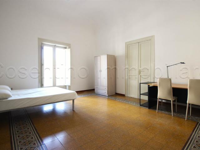 Affitto Appartamento, in zona CALATAFIMI, PALERMO