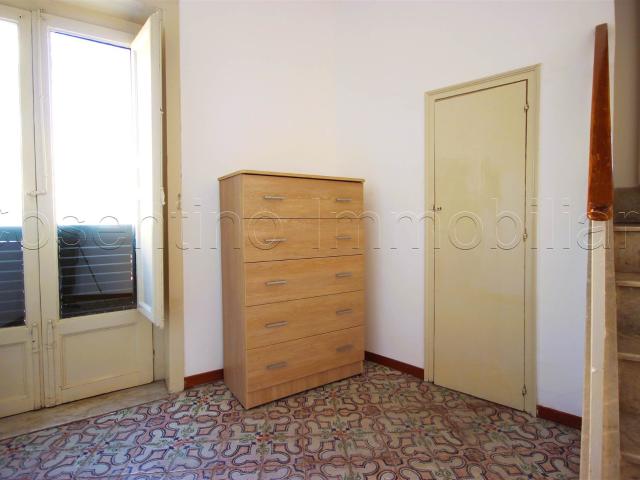 Affitto Appartamento, in zona CALATAFIMI, PALERMO