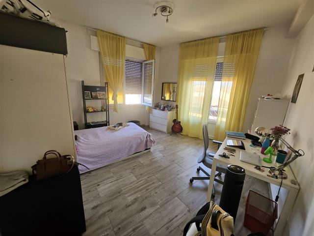 Affitto Appartamento, in zona CAREGGI, FIRENZE
