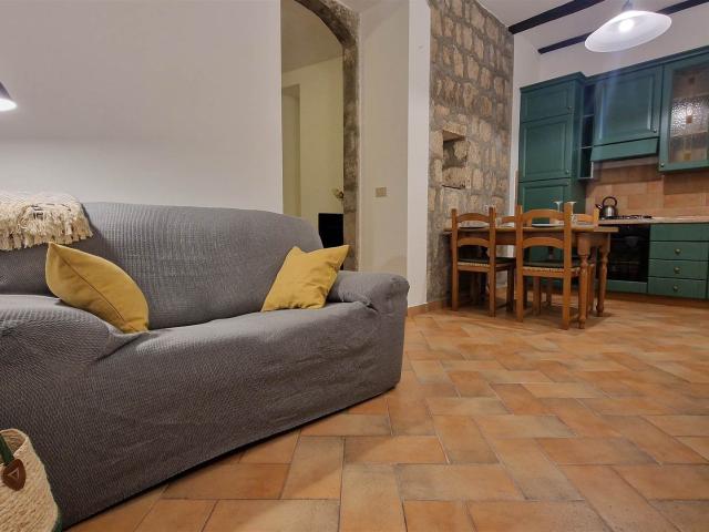 Affitto Appartamento, in zona CENTRO, VITERBO