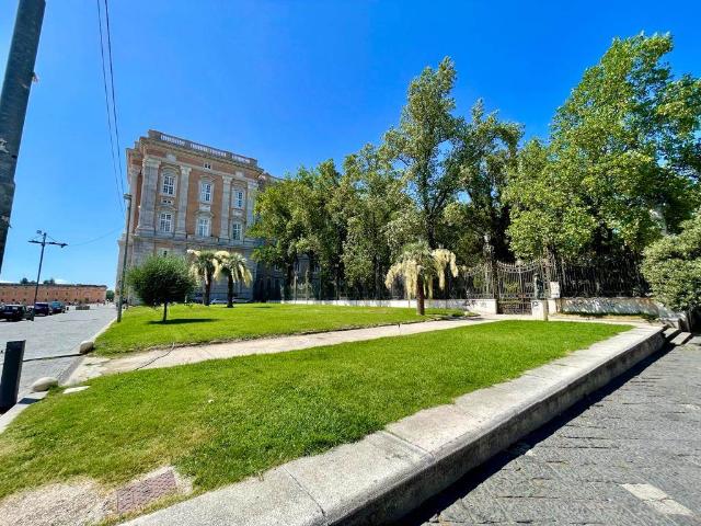 Affitto Appartamento, in zona CENTRO, CASERTA