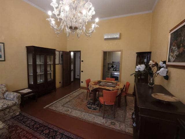 Affitto Appartamento, in zona CENTRO STORICO, FIRENZE