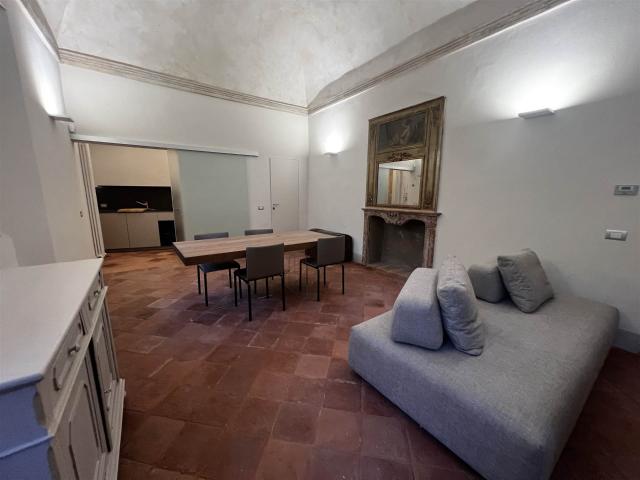 Affitto Appartamento, in zona CENTRO STORICO, PIACENZA