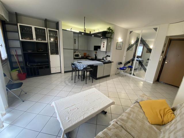 Affitto Appartamento, in zona COLLI BASSI, SIGNA