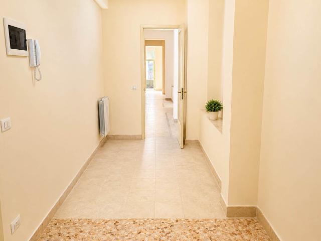 Affitto Appartamento, in zona CORSO DELLE PROVINCE, CATANIA