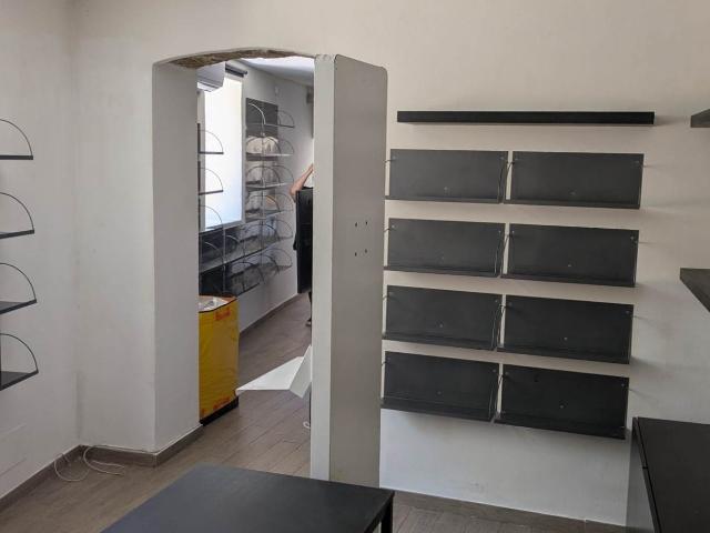 Affitto Appartamento, in zona CORSO TUKORY, PALERMO