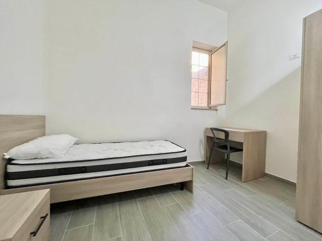 Affitto Appartamento, in zona CORSO TUKORY, PALERMO