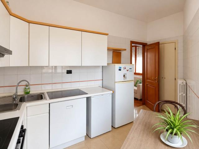 Affitto Appartamento, in zona COVERCIANO, FIRENZE