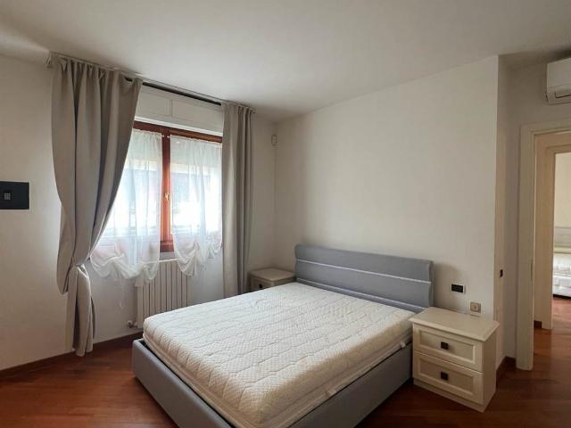 Affitto Appartamento, in zona COVERCIANO, FIRENZE