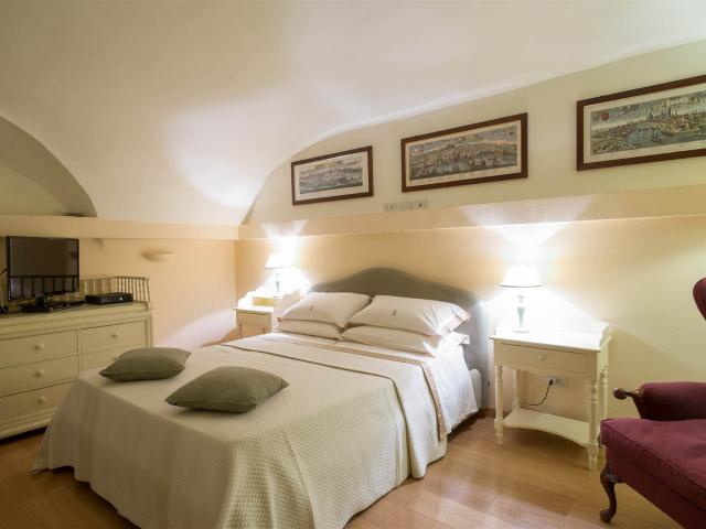 Affitto Appartamento, in zona INDIPENDENZA, FIRENZE