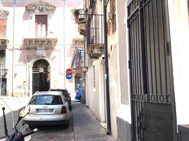 Affitto Appartamento, in zona PIAZZA DANTE, CATANIA