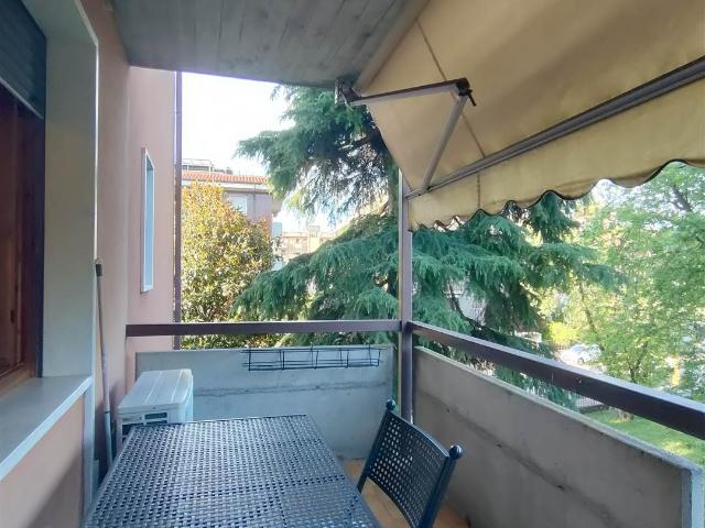 Affitto Appartamento, in zona PONTE CRENCANO, VERONA