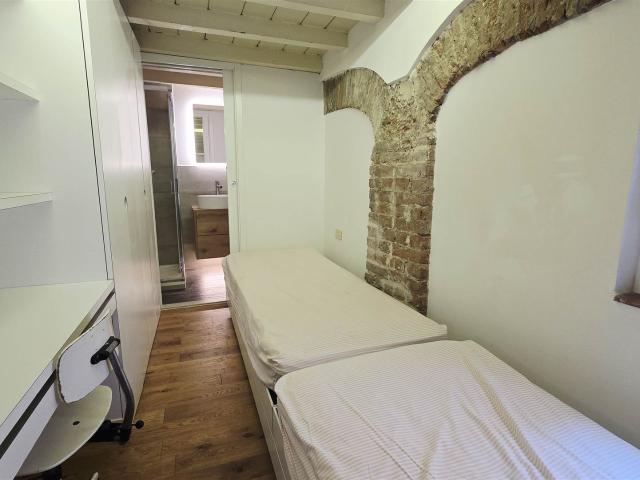 Affitto Appartamento, in zona PONTE VECCHIO, FIRENZE