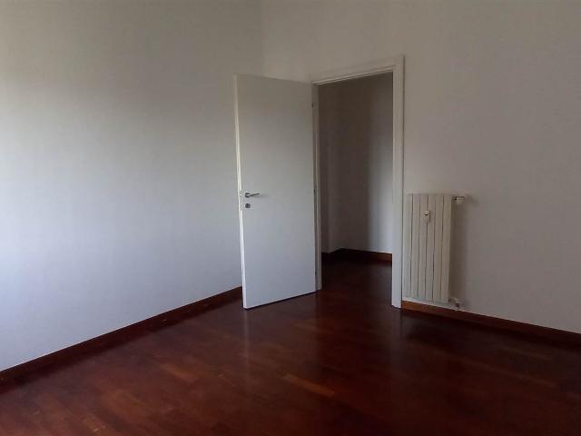 Affitto Appartamento, in zona PORTA GENOVA, MILANO