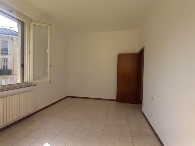 Affitto Appartamento, in zona PORTA VENEZIA, MILANO