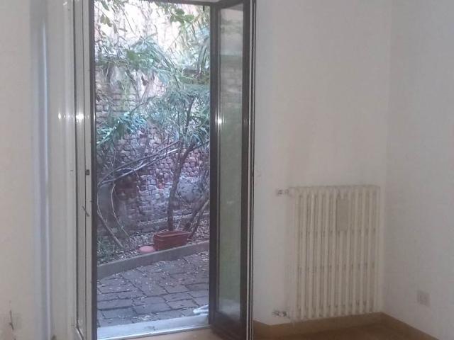 Affitto Appartamento, in zona PORTA VENEZIA, MILANO