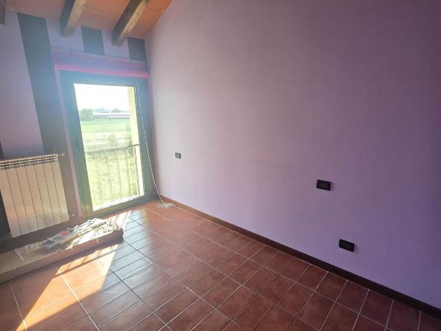 Affitto Appartamento, in zona SAN PEDRETTO, CASTELVETRO PIACENTINO