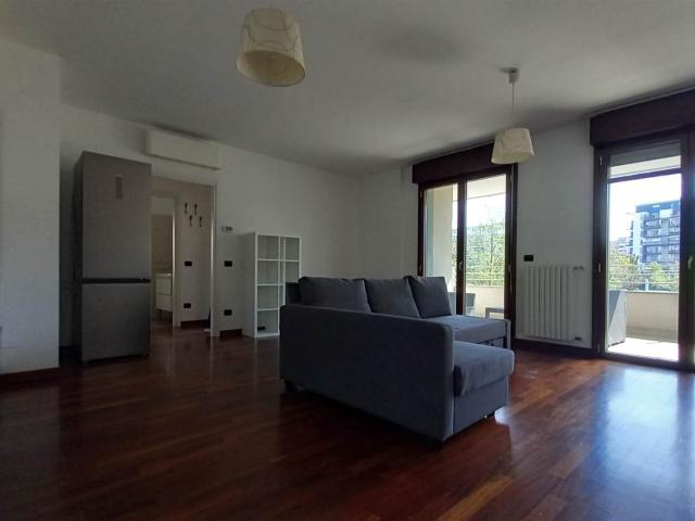Affitto Appartamento, in zona SANTA GIULIA, MILANO
