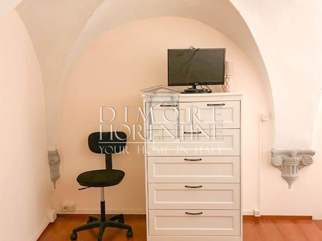 Affitto Appartamento, in zona SANTO SPIRITO, FIRENZE