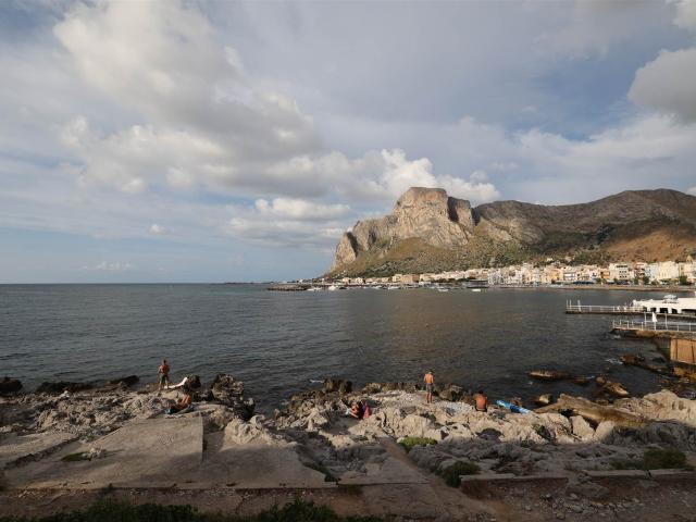 Affitto Appartamento, in zona SFERRACAVALLO, PALERMO