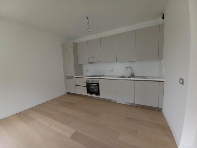 Affitto Appartamento, in zona SOLARI, MILANO