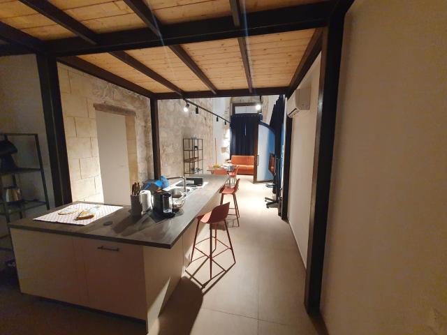 Affitto Appartamento, in zona UMBERTO, SIRACUSA