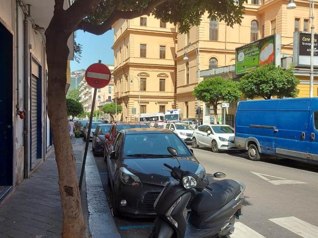 Affitto Appartamento, in zona VERNIERI, SALERNO