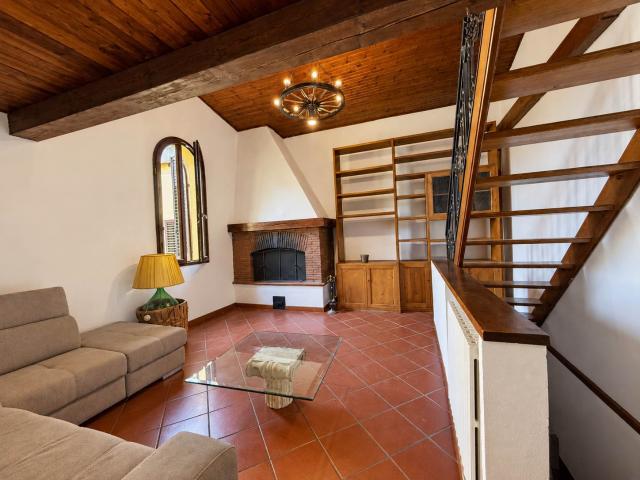 Affitto Appartamento indipendente, in zona CASELLINA, SCANDICCI