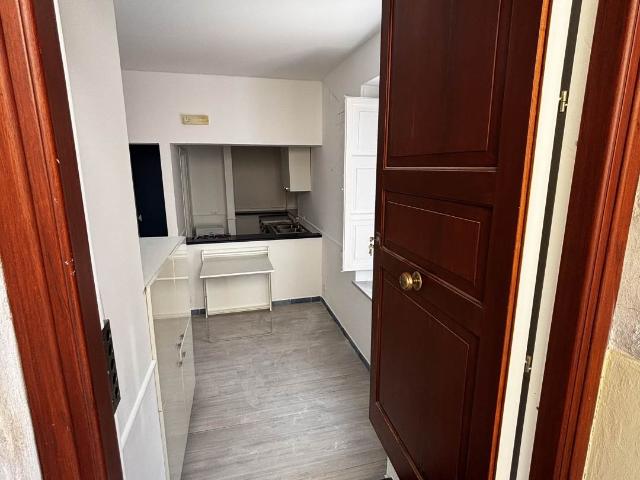 Affitto Appartamento indipendente, in zona MONDELLO, PALERMO