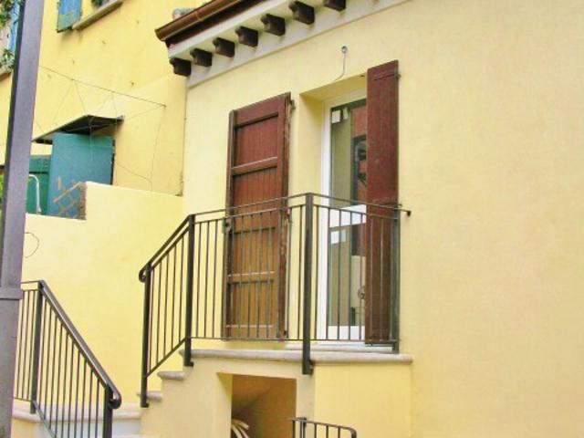 Affitto Bilocale Via Castiglione, Bologna