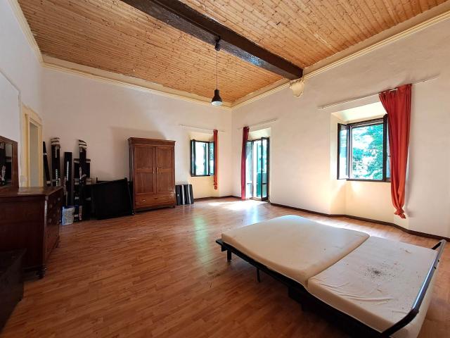 Affitto Rustico casale, in zona MAIOLA, VALSAMOGGIA