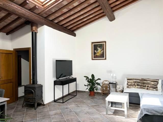 Affitto Rustico casale, in zona SAN MICHELE A TORRI, SCANDICCI