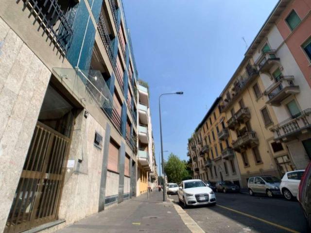 affitto Via Romolo Gessi trilocale 90mq