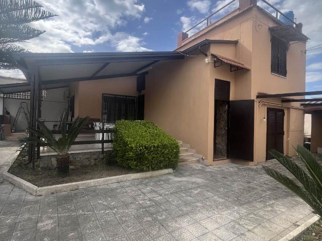 Affitto Villa a schiera, in zona DESTRA VOLTURNO, CASTEL VOLTURNO