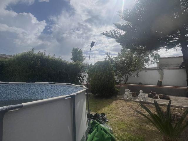 Affitto Villa a schiera, in zona DESTRA VOLTURNO, CASTEL VOLTURNO