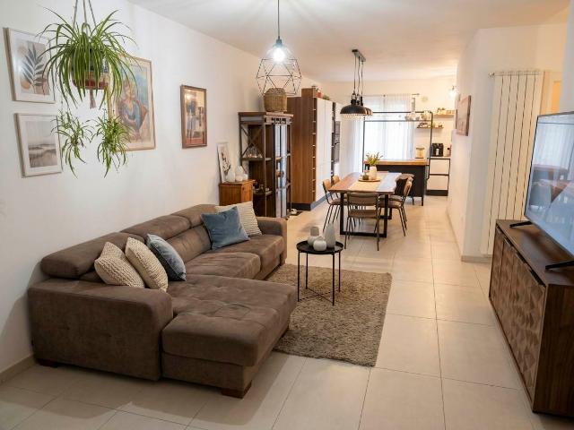 Affitto Villa a schiera, in zona SEMICENTRO, AVELLINO