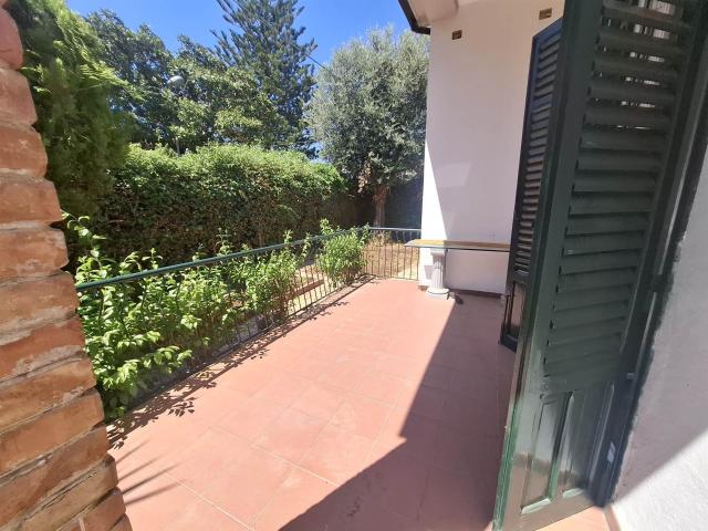 Affitto Villa, in zona MONDELLO, PALERMO