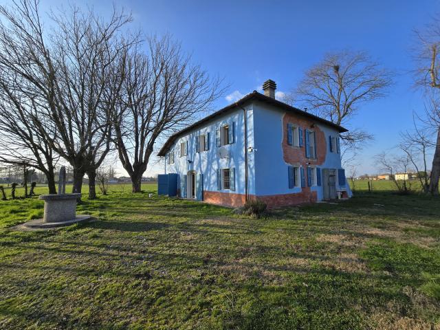 Affitto Villa Rustica Spaziosa a Nonantola Comodità e Stile